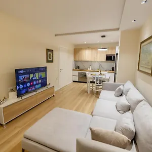 Luxury Center Observatori Apartment Tirana